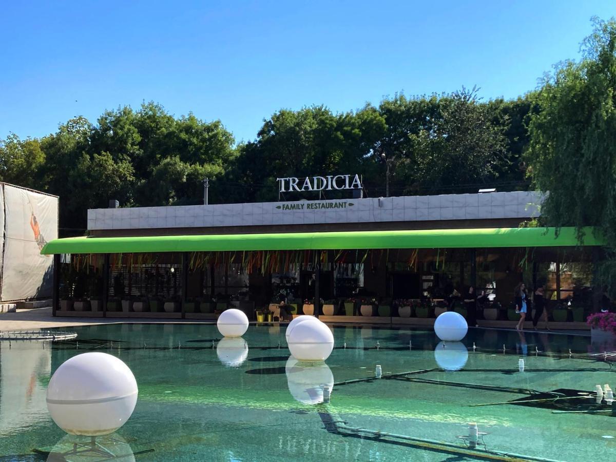 Arcadia Spacious Apartments Odesa Exterior foto